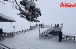 Beyaza bürünen Abant karın tadını çıkarmak...