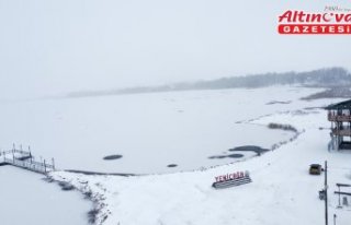 Bolu'da göl ve göletlerin yüzeyi dondu