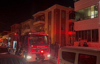 Çorum’da bir evde çıkan yangında 4 kişi dumandan...