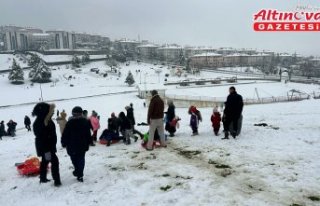 Düzce'de çocuklar kar tatilinin keyfini çıkardı