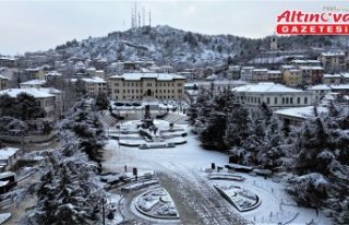 Kastamonu'da kar yağışı etkisini sürdürüyor
