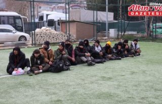 Kauçuk ham maddesi taşıyan tırın dorsesinde 24...