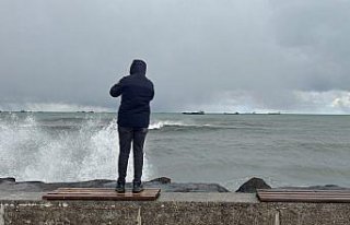 Kuvveti rüzgar nedeniyle Karadeniz'de dev dalgalar...