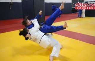 “Okul Projesi“ ile judoya başlayan kızlar milli...