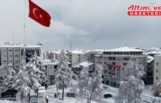 Samsun'da kar yağışı etkisini artırdı