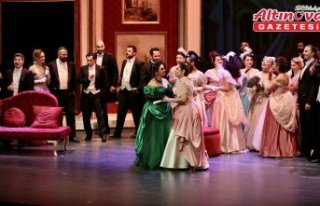 Samsun Devlet Opera ve Balesi “La Traviata“ operasını...