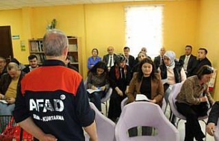 Dikmen’de kaymakamlık personeline afet farkındalık...