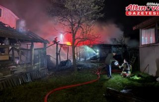 Düzce'de 2 kişinin dumandan etkilendiği yangında...