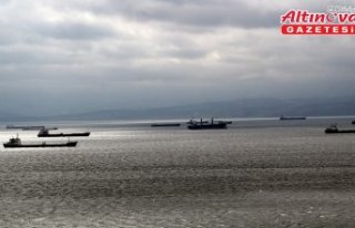 Fırtına uyarısı üzerine yük gemileri Sinop doğal...