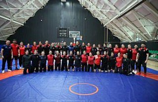 Kadın Güreş Milli Takımı'nın hedefi Avrupa...