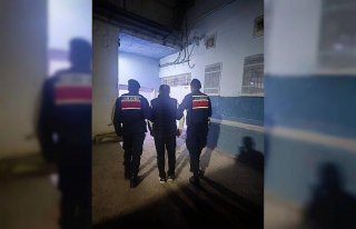 Kastamonu'da 6 yıl 8 ay hapis cezası ile aranan...