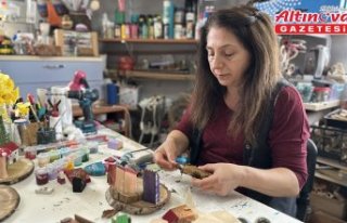 Tarih öğretmeni atık malzemelerle minyatür obje...