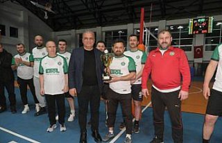 Voleybol turnuvasının şampiyonu Bozkurt Ortaokulu...