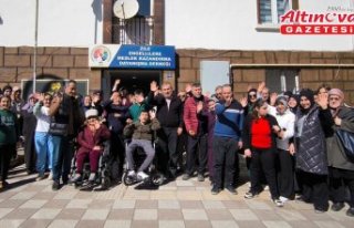 Zile'de engelliler için Türk halk müziği...