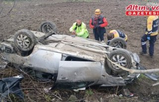 Amasya'da şarampole devrilen otomobildeki 1...