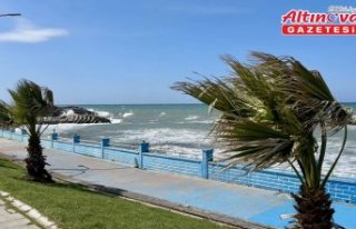 Düzce'nin Karadeniz kıyısında kuvvetli rüzgar...