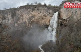 Giresun'daki Çağlayan Şelalesi ilkbaharda...
