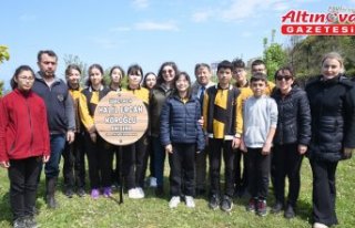 Görele'de öğrenciler vefat eden okul müdür...