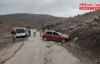 Gümüşhane'de otomobilin şarampole devrildiği...