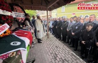 Kuzey Marmara Otoyolu'nda tıra çarpan otomobilde...