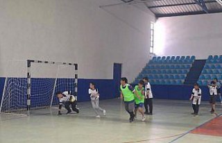 Cide'de Futsal Turnuvası yapıldı