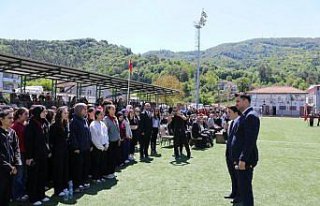 Düzce'nin ilçelerinde 19 Mayıs Atatürk'ü...