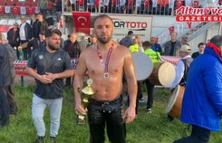 Geyikkoşan Yağlı Güreşleri'nde başpehlivan...