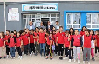 Kaymakam Karaaslan, okul ziyaretlerini sürdürüyor