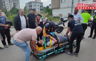 Samsun'da devrilen motosikletin sürücüsü...