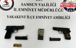 Yakakent'te silah kaçakçılığı operasyonunda...