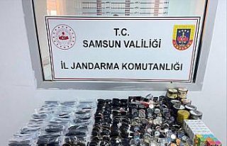 Samsun'da gümrük kaçağı ürünler satan...