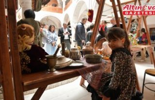 Şebinkarahisar'da geri dönüşüm malzemeleriyle...