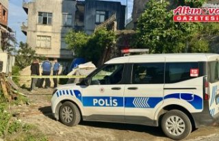 Trabzon'da bir kişi, yalnız yaşadığı evinde...