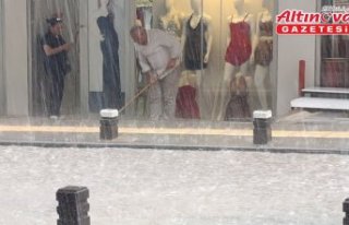 Amasya'da sağanak su baskınlarına neden oldu