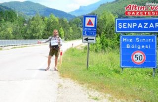 Amerikalı genç gittiği ülkeleri otostopla şehir...