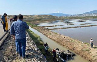 Çorum'da sulama kanalına düşen otomobildeki...
