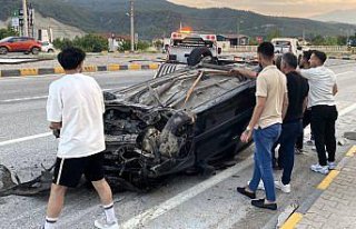 Karabük'te devrilen otomobildeki 3 kişi yaralandı