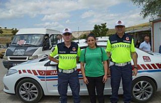 Kimliğini evde unuttuğu için YKS'ye son anda...