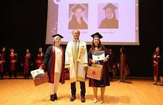 Ordu'daki Anne Üniversitesinden 21 kadın mezun oldu