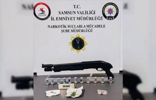 Samsun'da silah ve uyuşturucu operasyonunda...