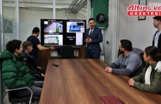 Yapay zeka destekli yaya geçidinde her yayaya durumuna...