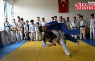 Düzce'nin 19 bin nüfuslu ilçesi bireysel branşlarda...