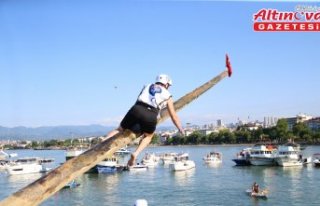 Red Bull Yağlı Direk etkinliği Ordu'da gerçekleştirildi