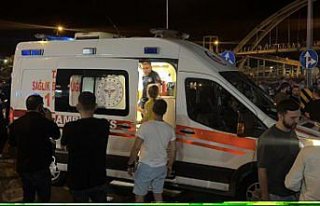 Rize'de minibüs ile hafif ticari aracın çarpıştığı...