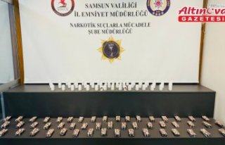 Samsun'da 5 bin 600 sentetik ecza hapı ele geçirildi