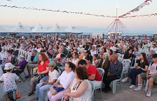 Samsun'da 35. Uluslararası Halk Oyunları Festivali...