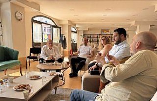 CHP'li Özkoç, Bolu'da gazetecilerle buluştu