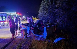 Düzce'de otomobil ile tarım aracının çarpıştığı...