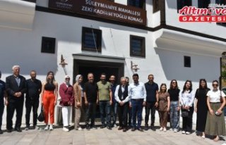 GÜM-TEK Derneği Başkanı Akçay, gazetecilerle...