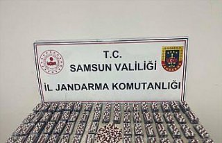 Samsun'da 5 bin 600 sentetik ecza hapı ele geçirildi